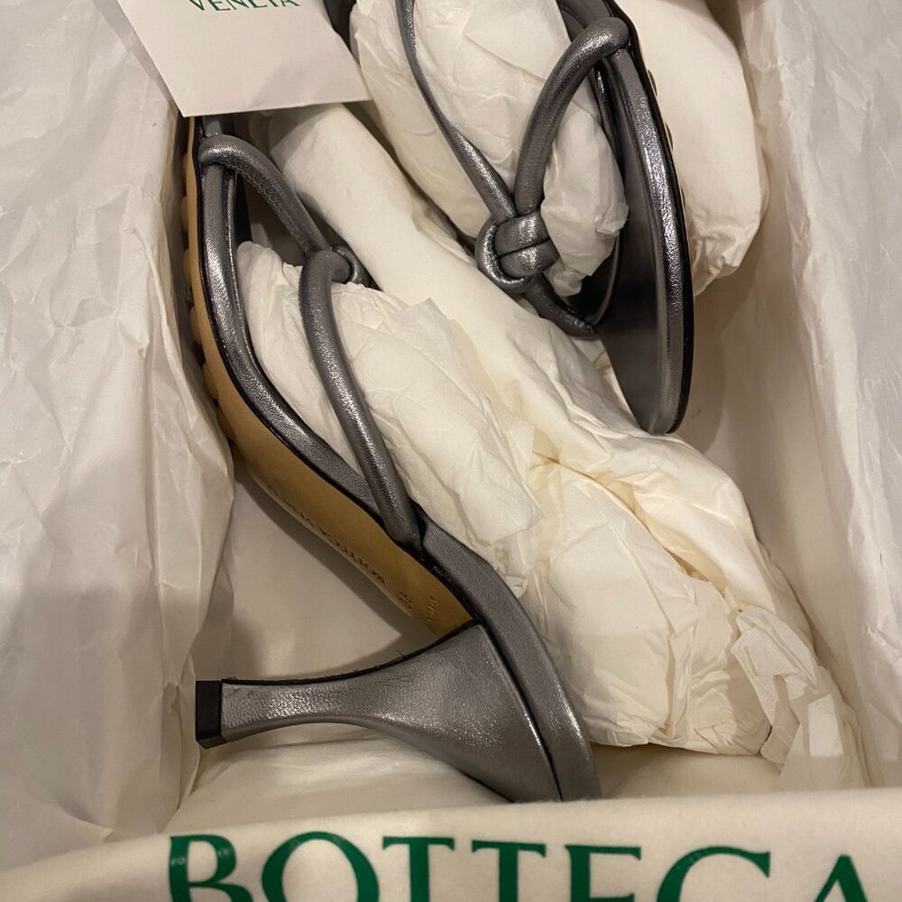 NEW IN BOX Authentic Bottega Veneta Silver Blink Mule size 36 US 6 Made in Italy